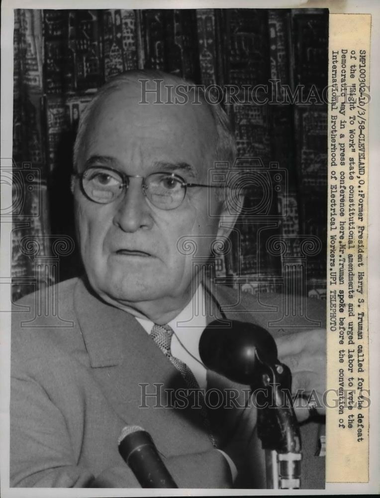 1958 Press Photo Pres. Harry Truman during Democratic press conference - Historic Images