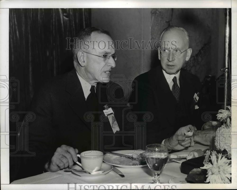 1941 Press Photo Walter D Fuller and William B.Warner at Congress of American - Historic Images