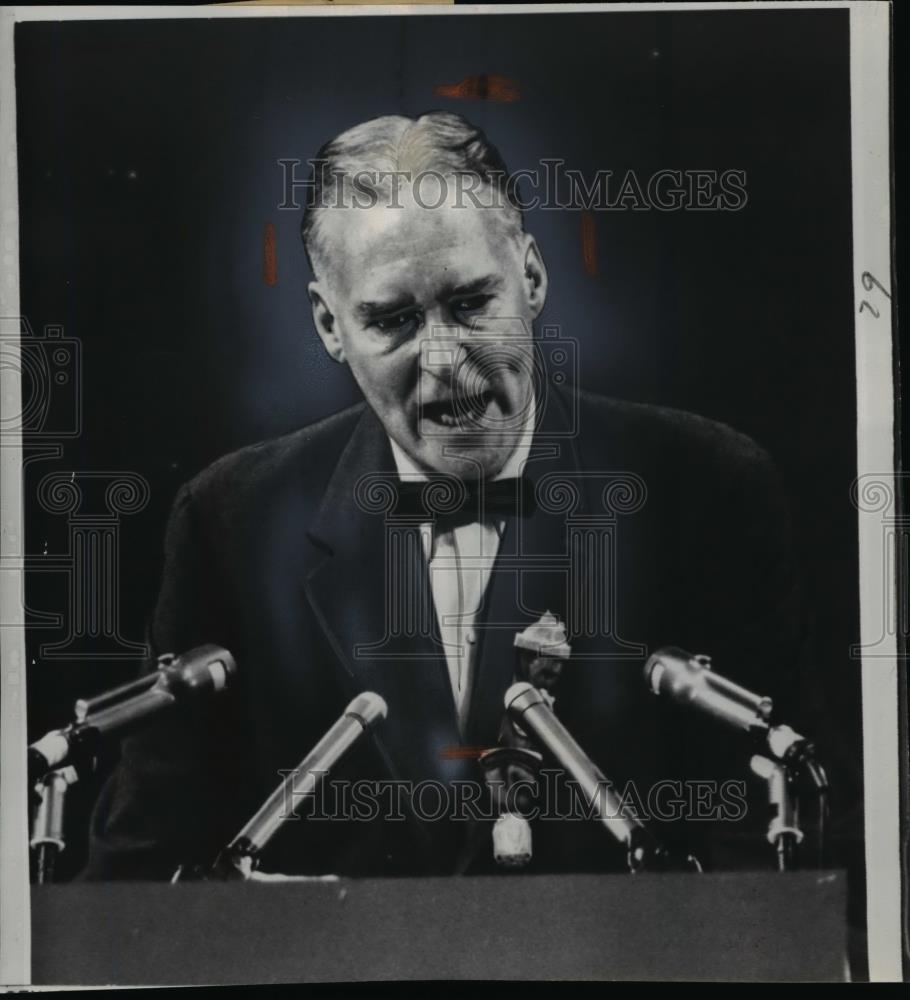 1956 Press Photo Christian Herter of Massachusetts submits Richard Nixons name - Historic Images