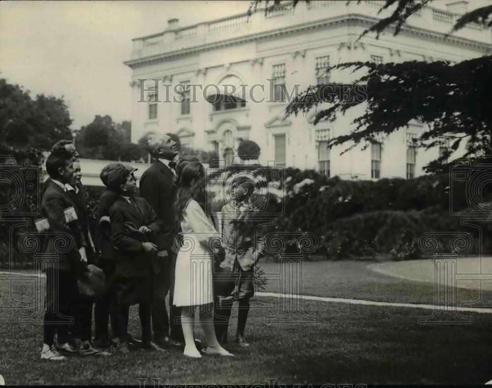 1921 Press Photo President Warren G Harding &amp; John Burroughs Club at White House - Historic Images