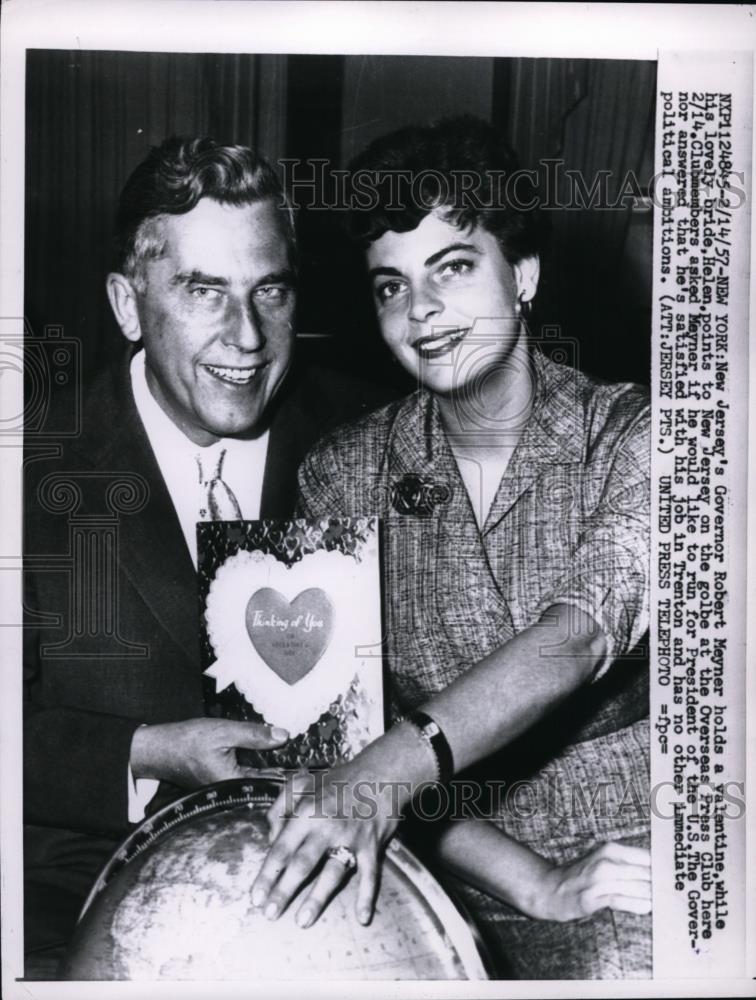 1957 Press Photo NJ Governor Robert Meyner &amp; bride Helen Stevenson in NY - Historic Images