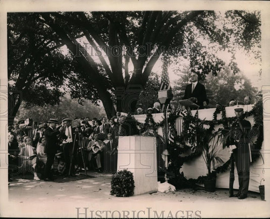1923 Press Photo President Warren Harding unveils Zero marker of road system - Historic Images