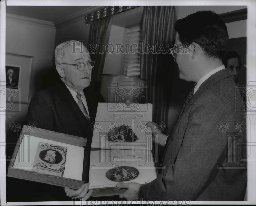 1956 Press Photo Pres.Harry Truman accept gift of the complete works of Mozart - Historic Images