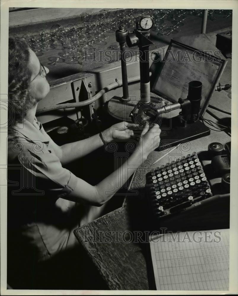 1952 Press Photo Inpection of blauks to insure durability - nee90540 - Historic Images