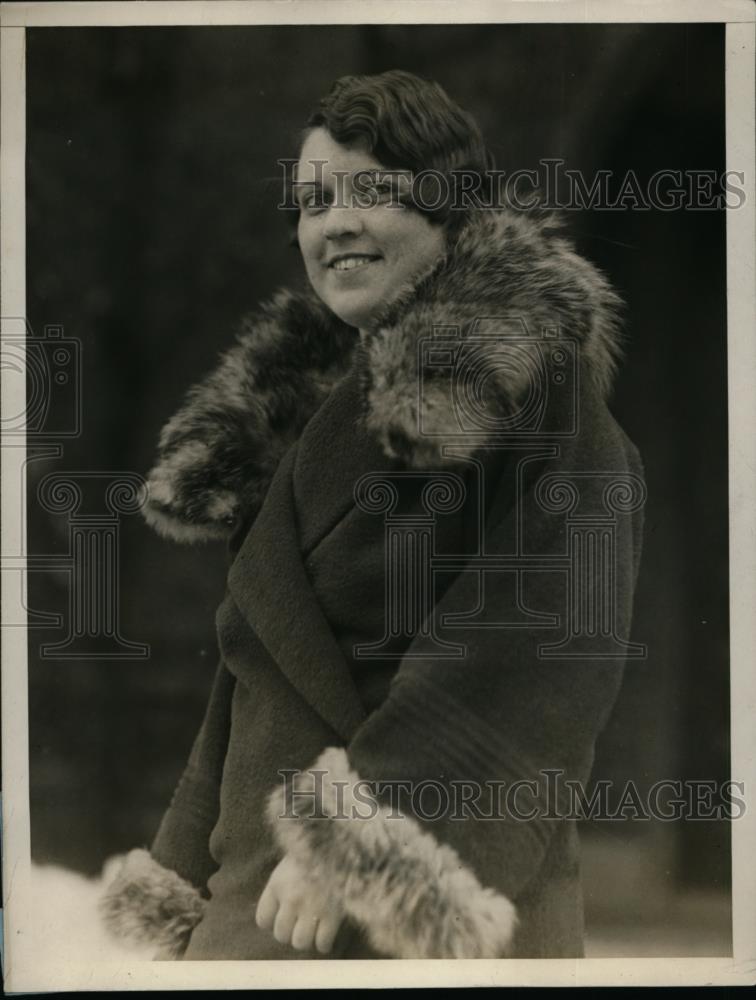 1929 Press Photo Eleanor Sharp at Wellesley College in NY - nee89147 - Historic Images