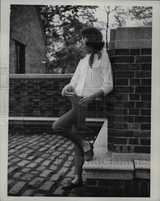1961 Press Photo Nylon Stretch Pants Women's Fashion Wear - nee90524 - Historic Images