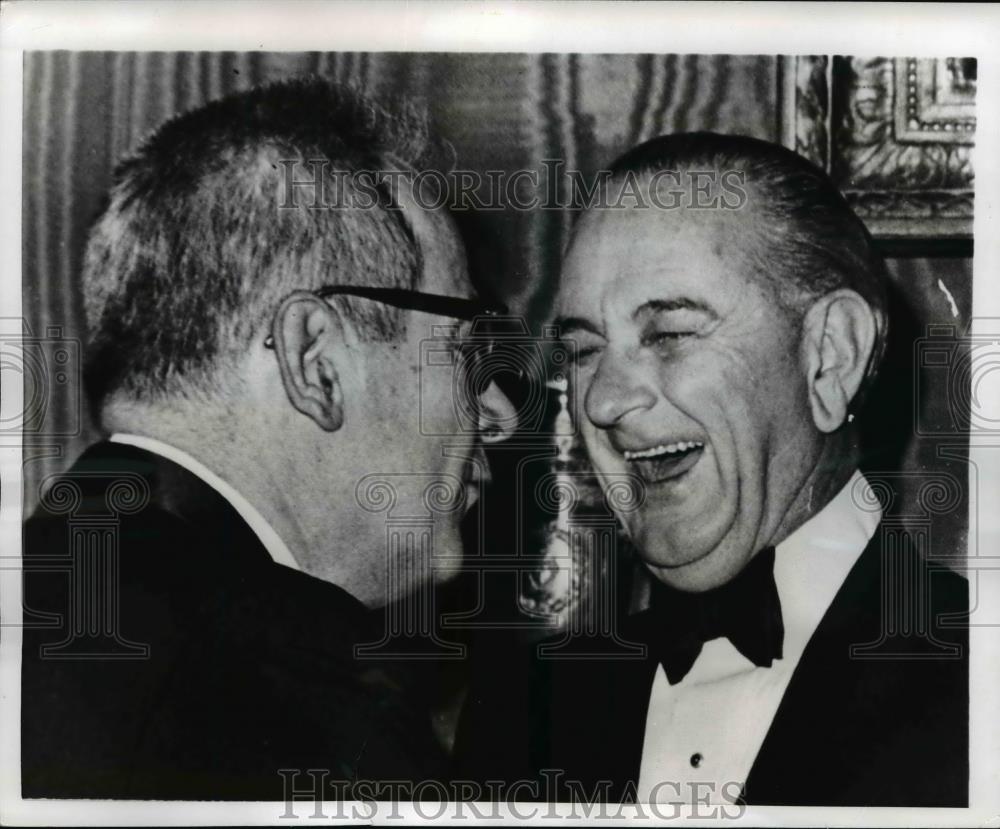 1968 Press Photo President Lyndon Johnson laughs With Willard Wirtz - nee90249 - Historic Images