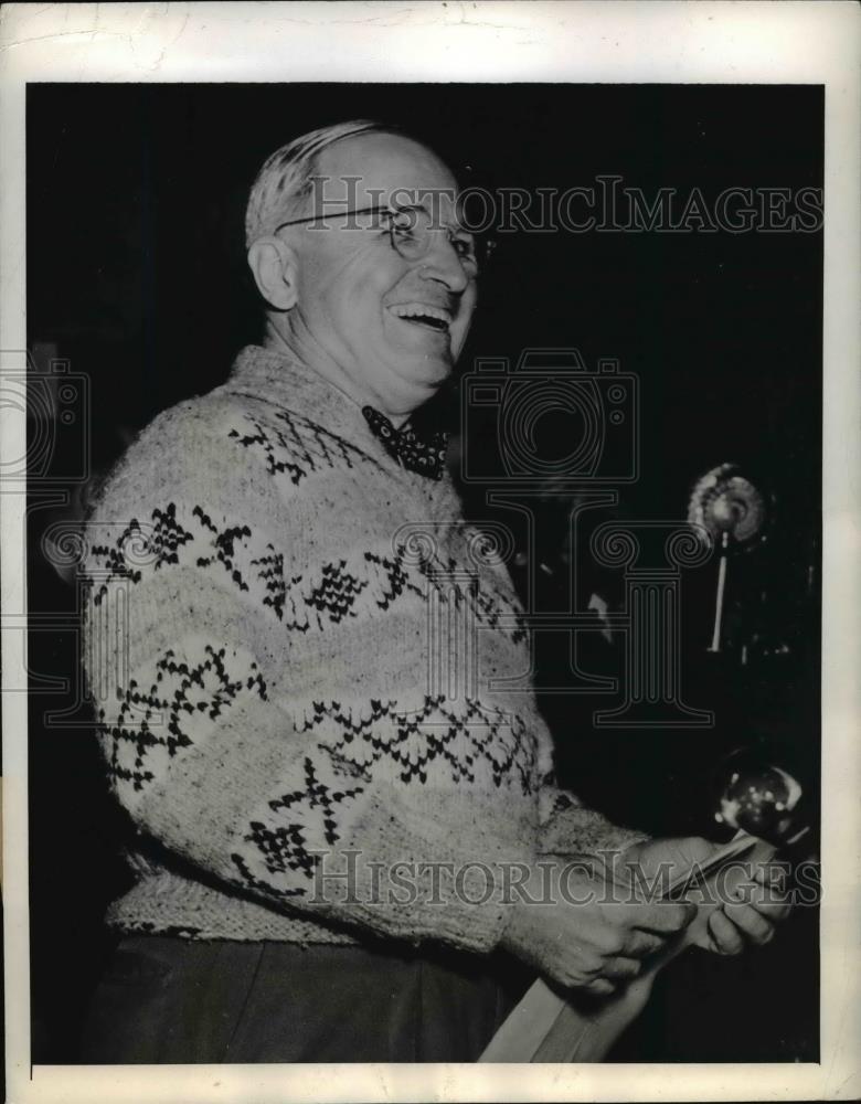 1945 Press Photo Pres Harry S. Truman conducts his first Press Conference - Historic Images