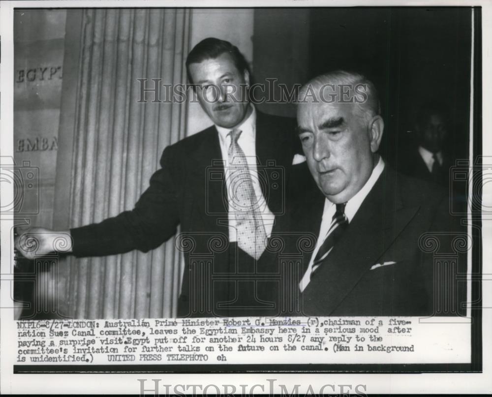 1956 Press Photo Prime Minister Robert Menzies As He Leaves The Egyptian Embassy - Historic Images