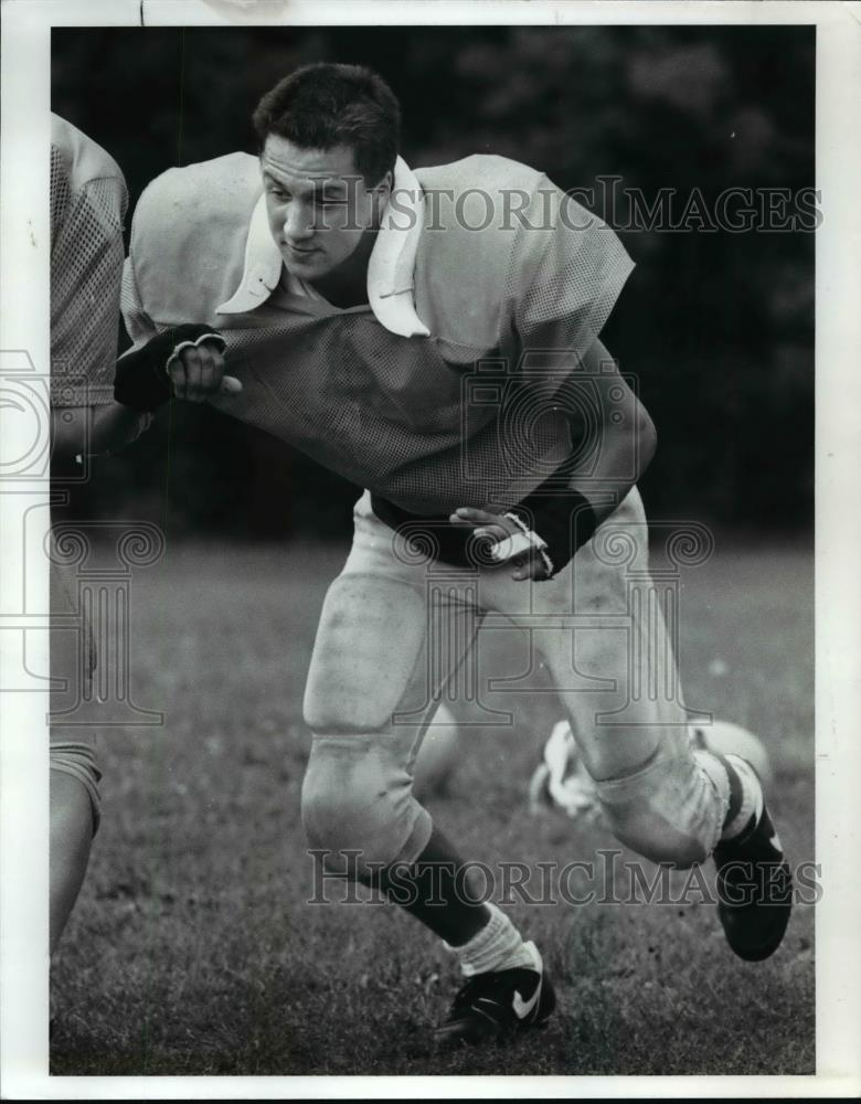 1989 Press Photo Wickliffe High School offensive lineman Joe Gucanac - cvb63478 - Historic Images