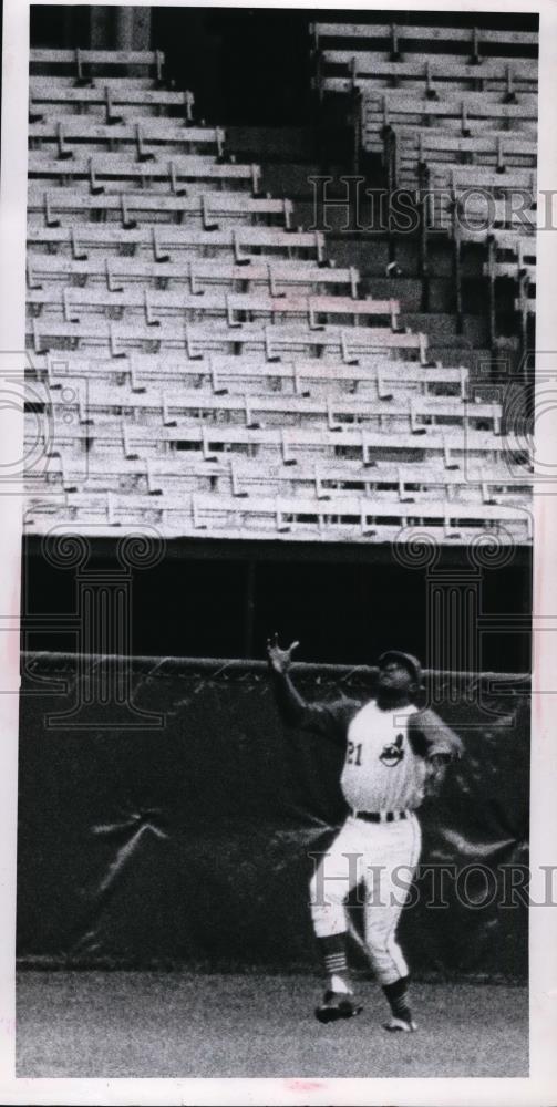 1968 Press Photo Tommy Harper of the Cleveland Indians in game action - Historic Images