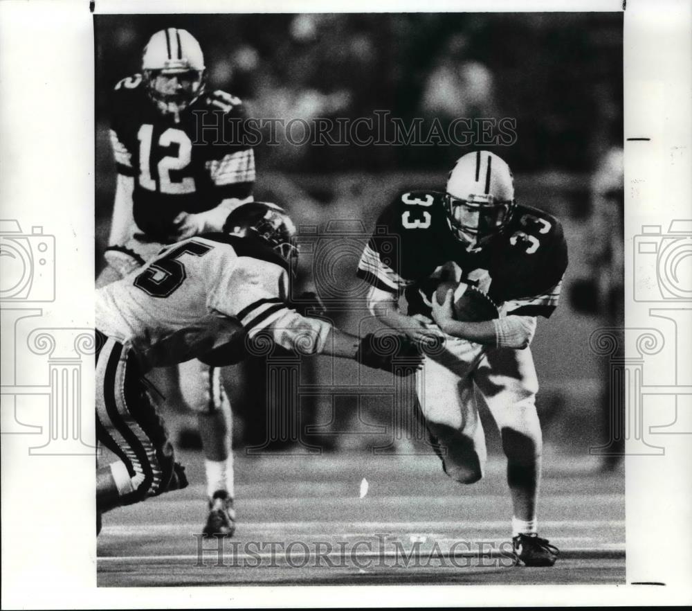 1989 Press Photo St. Ignatius fullback, Paul Zachlin scores a 4-yard touchdown - Historic Images