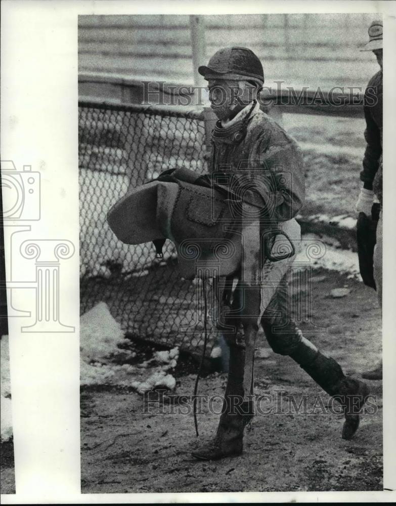 Press Photo Horse Racing, Jockey - cvb63419 - Historic Images