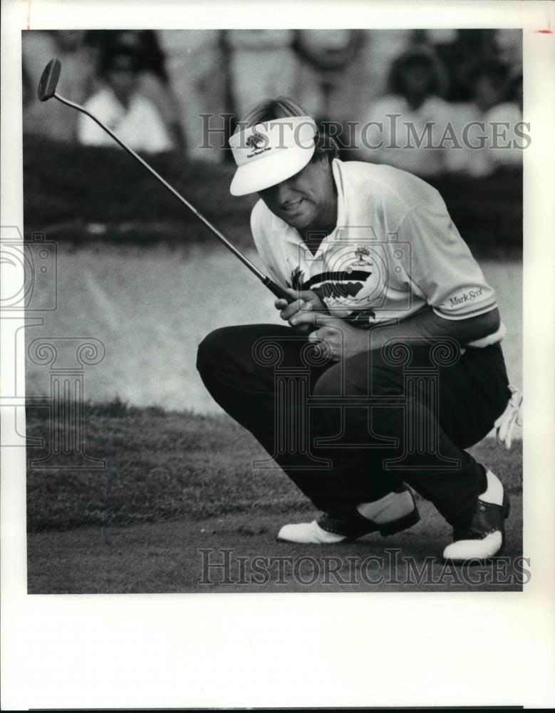 1991 Press Photo Jim Gallagher misses a birdie on the 18th hole - cvb63774 - Historic Images