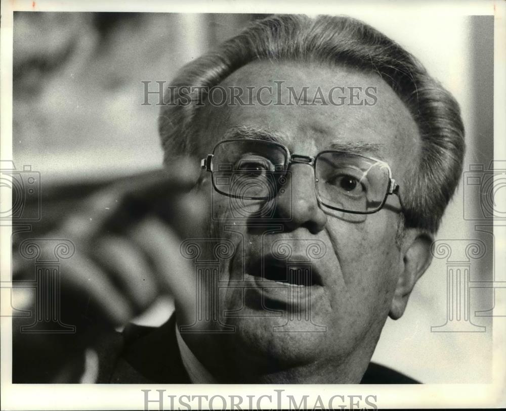 1980 Press Photo Larry O'Brien of the NBA - cvb64307 - Historic Images