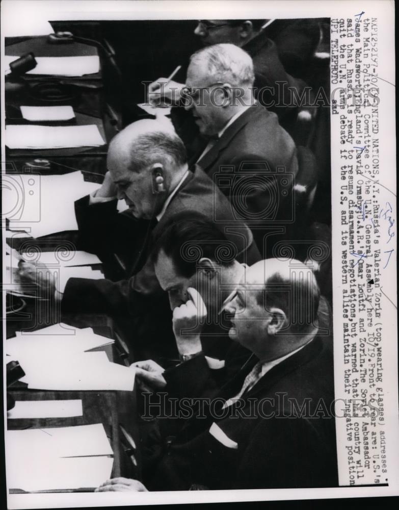 1960 Press Photo Valerian Zorin of Russia addresses UN Political Committee - Historic Images