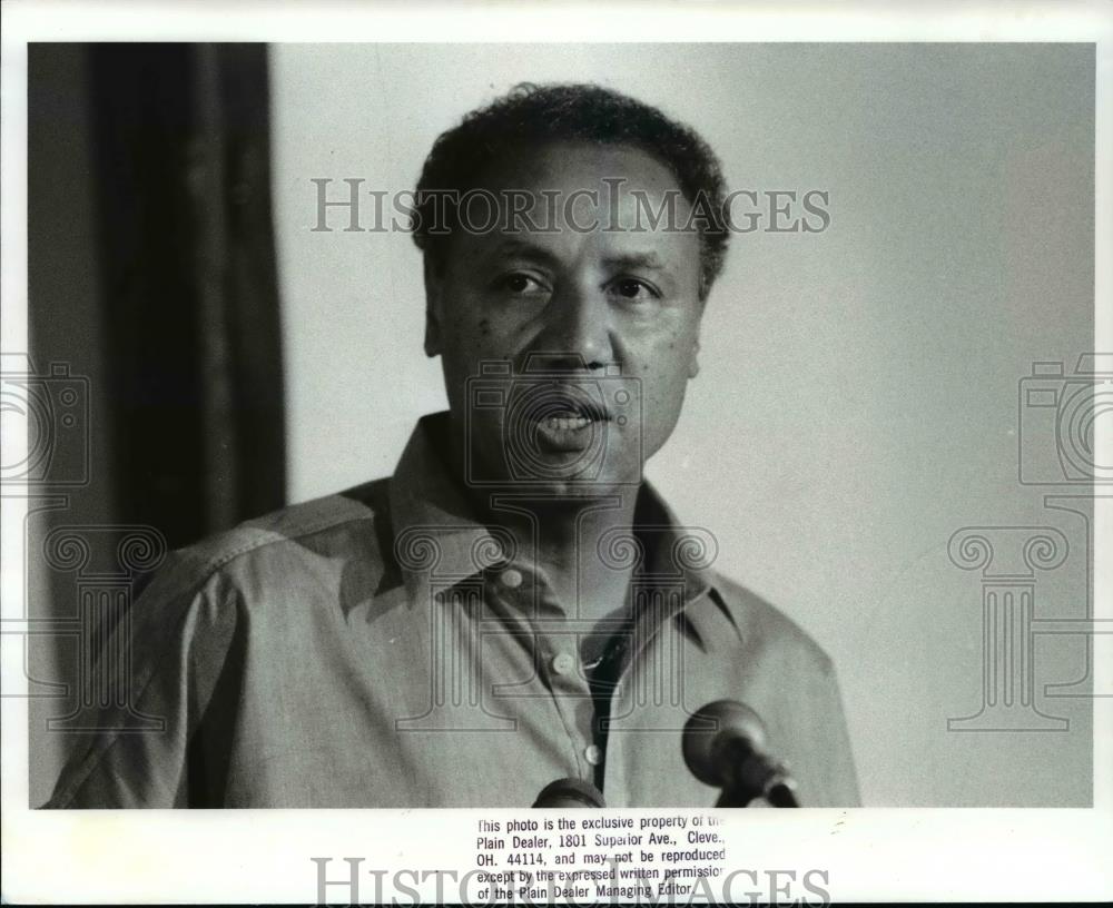1988 Press Photo Cavs head coach Lenny Wilkins - cvb64260 - Historic Images