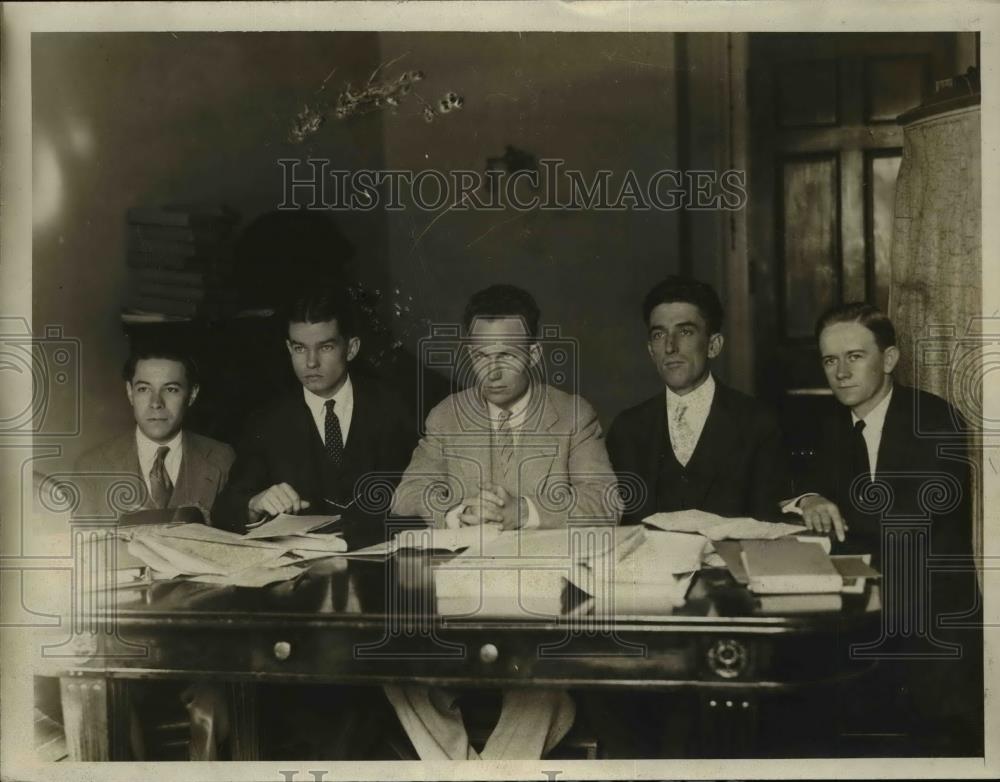 1925 Press Photo Reporters That Carl Mitchell Made His Statement - nee95680 - Historic Images