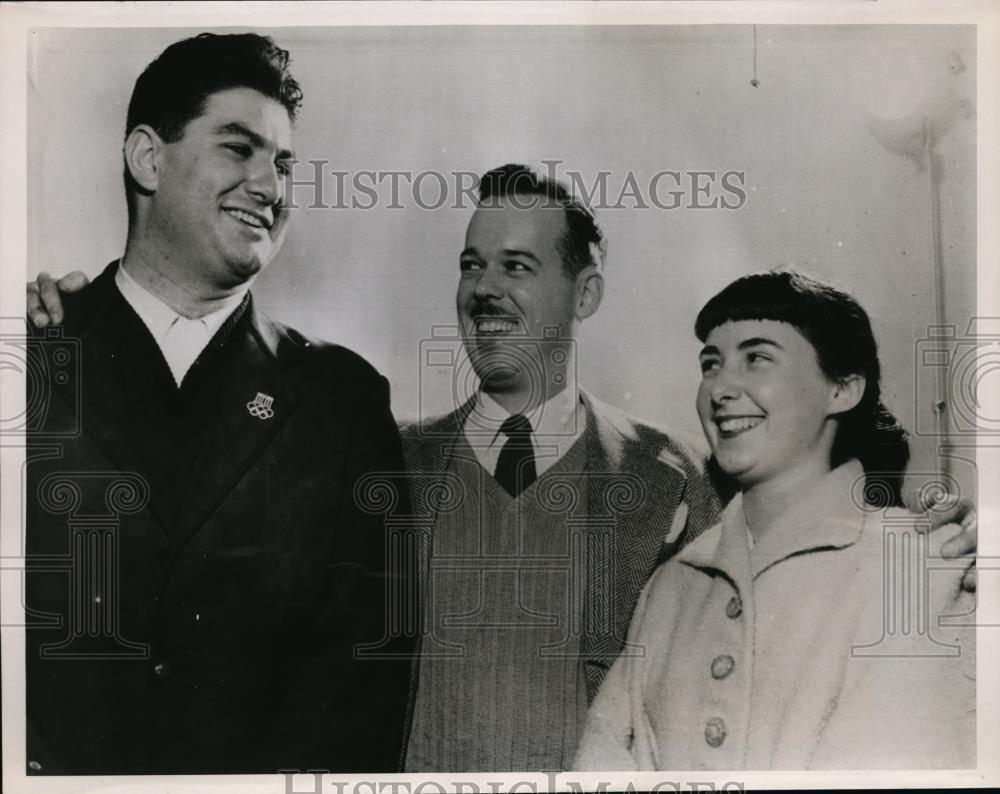 1952 Press Photo Ali Ergodan Gurtunoa, Beverly Hatowitz, and Alan Clack - Historic Images