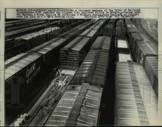 1962 Press Photo Idle Train Cars During Railroad Strike, C & NW Proviso Yard - Historic Images