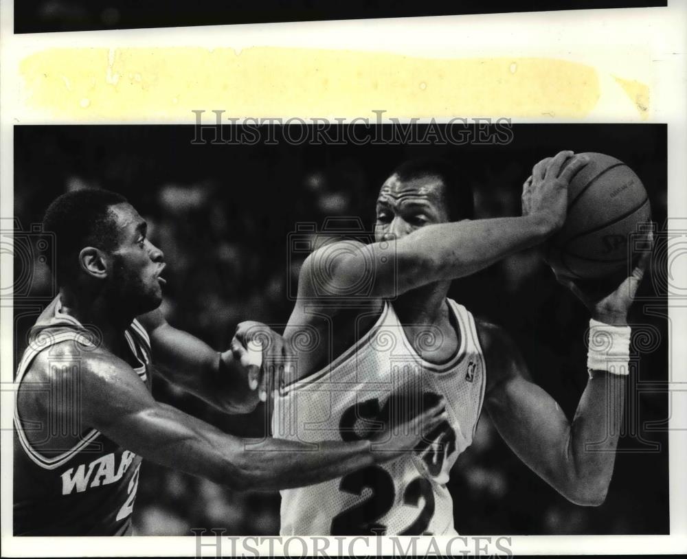 Press Photo Basketball action scene - cvb64172 - Historic Images