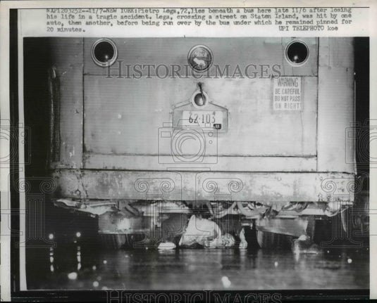 1960 Press Photo Pietro Lega Lies Beneath The Bus After He Was Being Hit - Historic Images