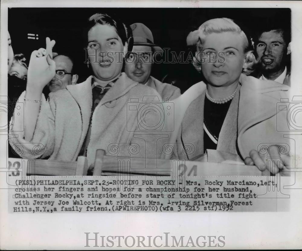 1952 Press Photo Mrs. Rocky Marciano Crosses her Fingers for her Husband - Historic Images