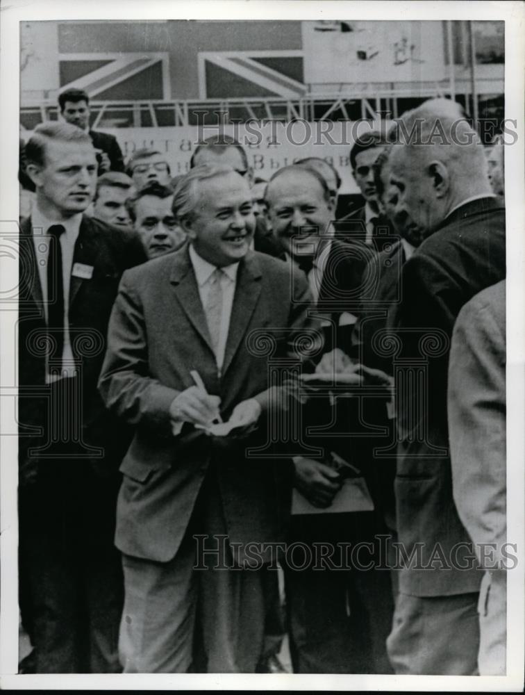 1956 Press Photo British Prime Minister Harold Wilson takes mock order - Historic Images