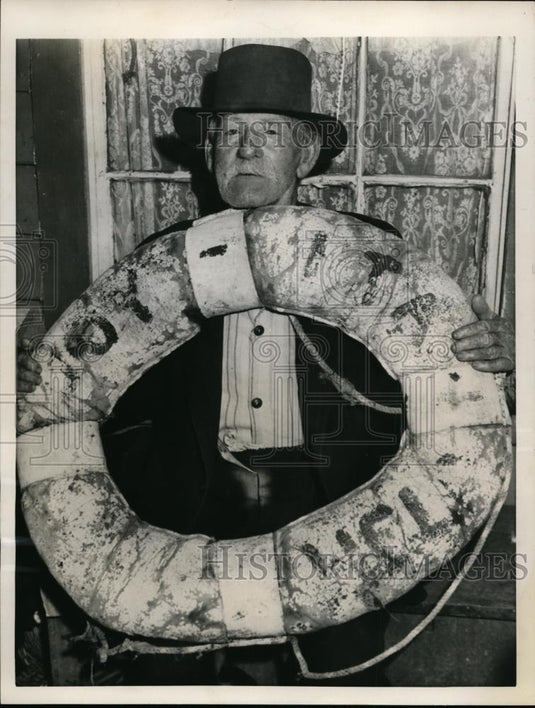 1956 Press Photo Weather Beaten Life Preserver display by founder Arthur Jones - Historic Images