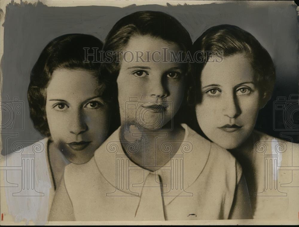 1943 Press Photo Mrs,Mate Hommel daughters principal in their parent Divorced - Historic Images