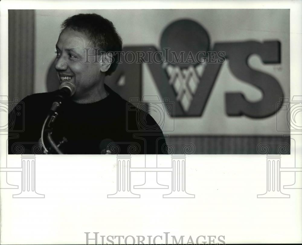 1991 Press Photo Press Conference Announcing Resigning of Lenny Wilkens - Historic Images