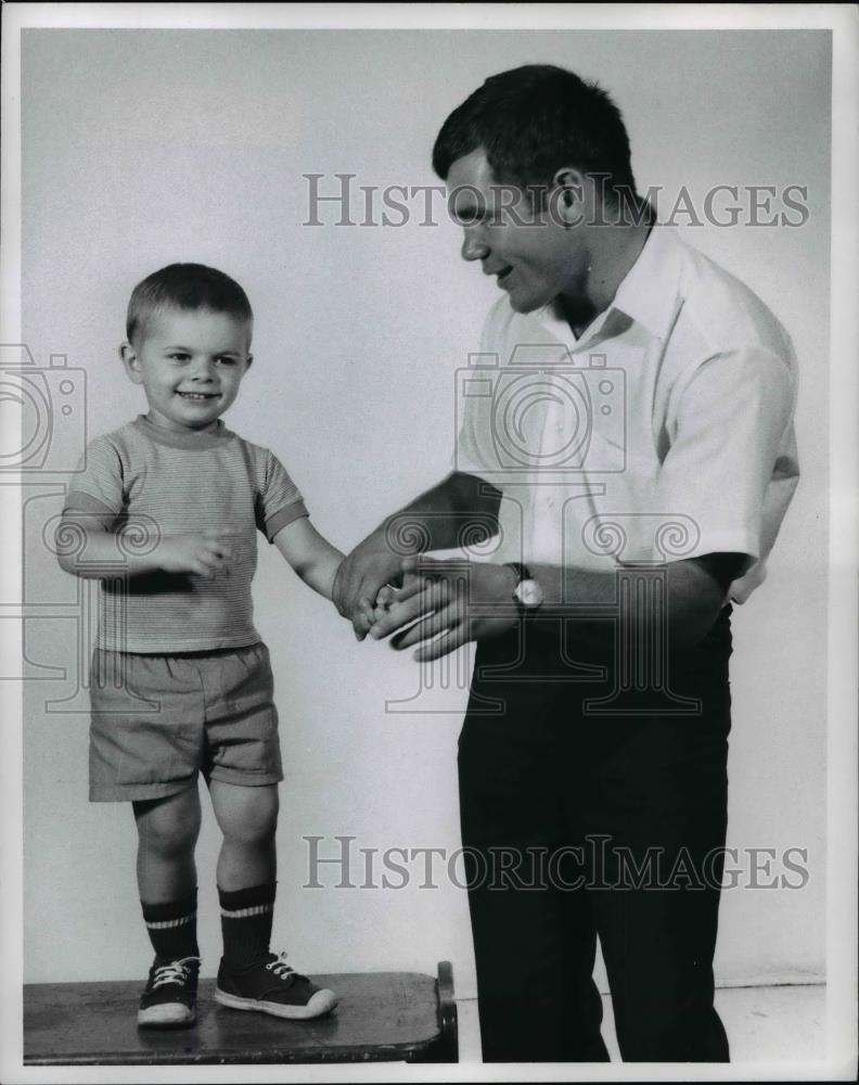 1970 Press Photo  Boxer Frank Kolovrat and son Frank Jr. - cvb63777 - Historic Images