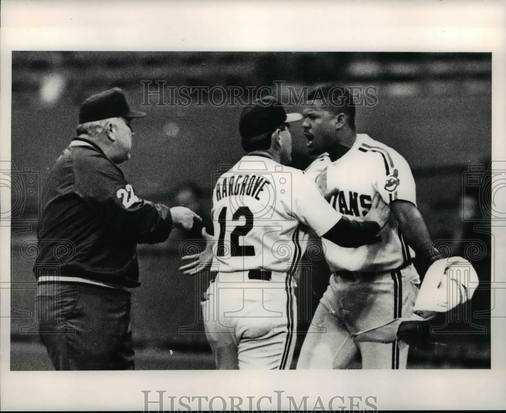 1991 Press Photo Martinez Argues with 1 B Umpire - cvb57748 - Historic Images