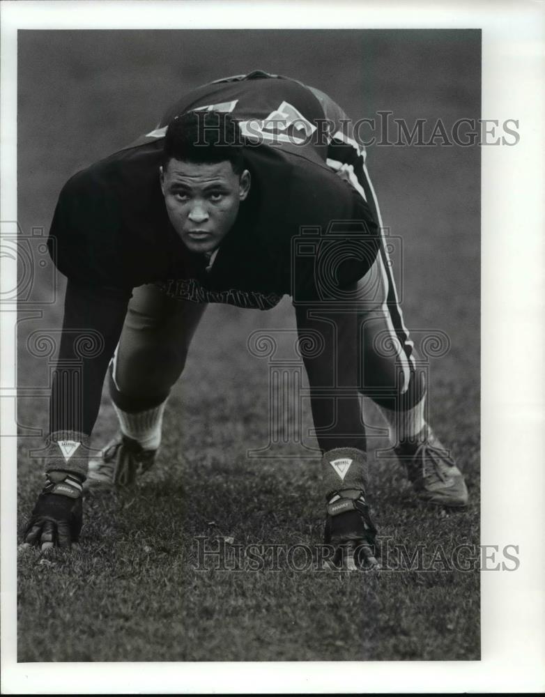 1989 Press Photo Leroy Bello, lineman. Glenville High practice. - cvb63790 - Historic Images