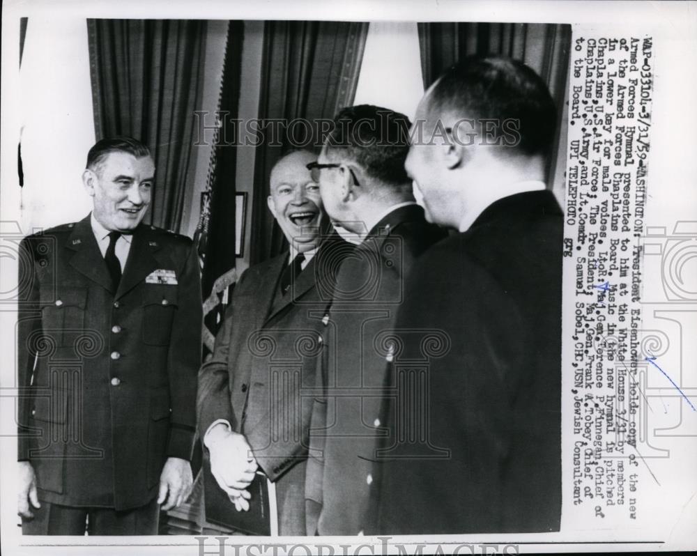 1959 Press Photo President Eisenhower With The Members Of The Armed Forces - Historic Images