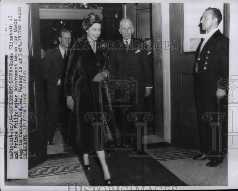 1957 Press Photo Queen Elizabeth II and Prince Philip at Government House - Historic Images