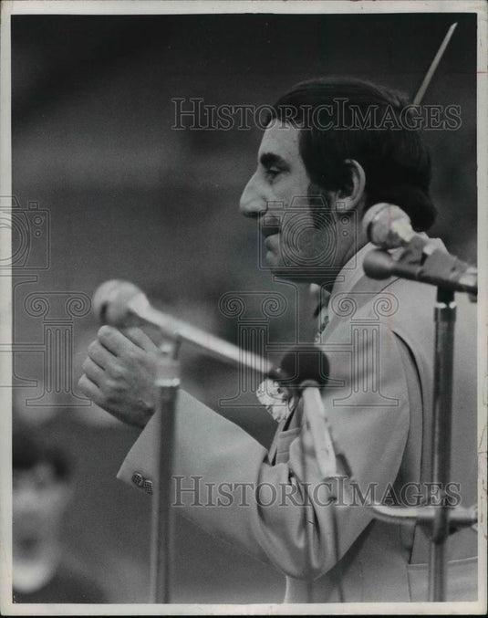 1971 Press Photo Nick Mileti, Leading Band - cvb64740 - Historic Images