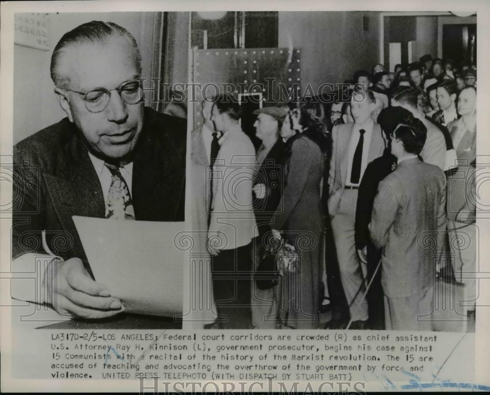 1952 Press Photo Federal Court Corridors crowded for case against 15 Communist - Historic Images