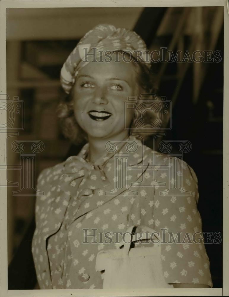 1937 Press Photo Portrait Of Honey Johnson - nee95999 - Historic Images