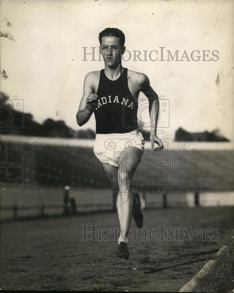 1933 Press Photo Indiana University track runner Charley Hornbostel - net03536 - Historic Images