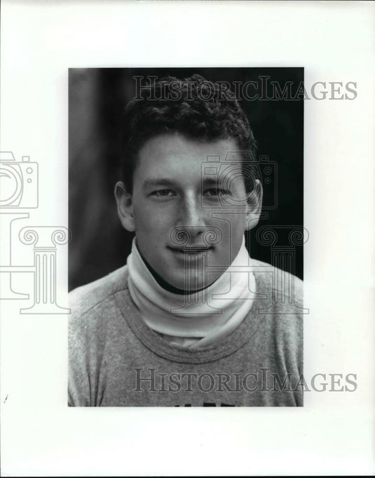 1989 Press Photo Warren Armes Jr, football player at Western Reserve Academy. - Historic Images