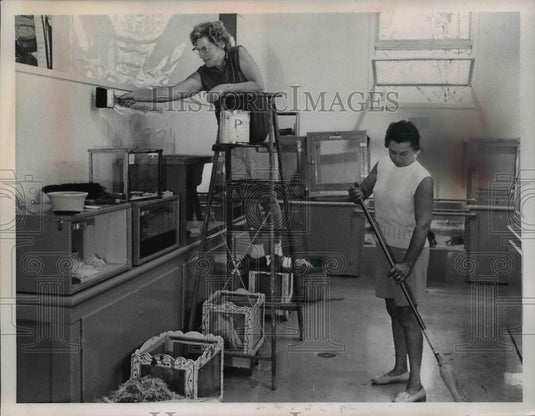 Undated Press Photo Lake Eris Junior Nature and Science Center in Bay Village - Historic Images