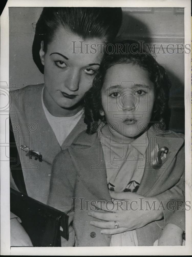 1945 Press Photo Florence Garcia of Los Angeles kidnapped by Virginia Flores - Historic Images