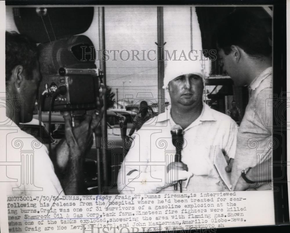 1956 Press Photo Jody Craig, Dumas firemen survivors in Shamrock Oil Gas Fire - Historic Images