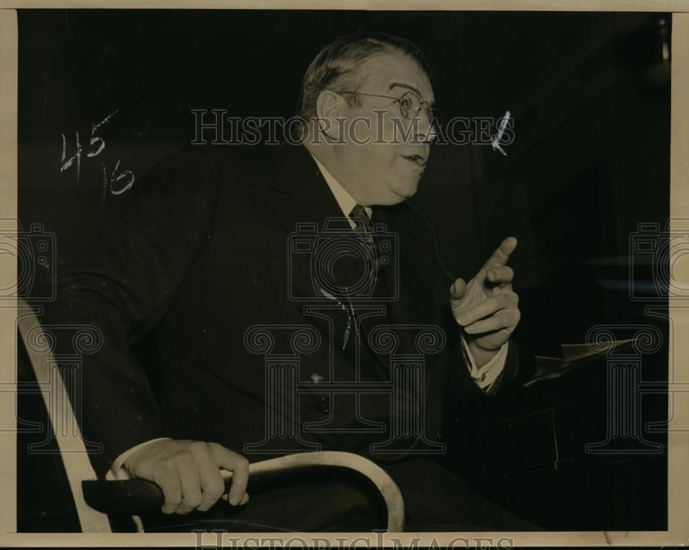 1938 Press Photo Dr Edward Rumely testifies before Senate Lobby Committee - Historic Images