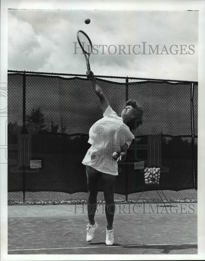 1990 Press Photo Mary Ginnard, Tennis Pro at Walden Ginnard - cvb63552 - Historic Images