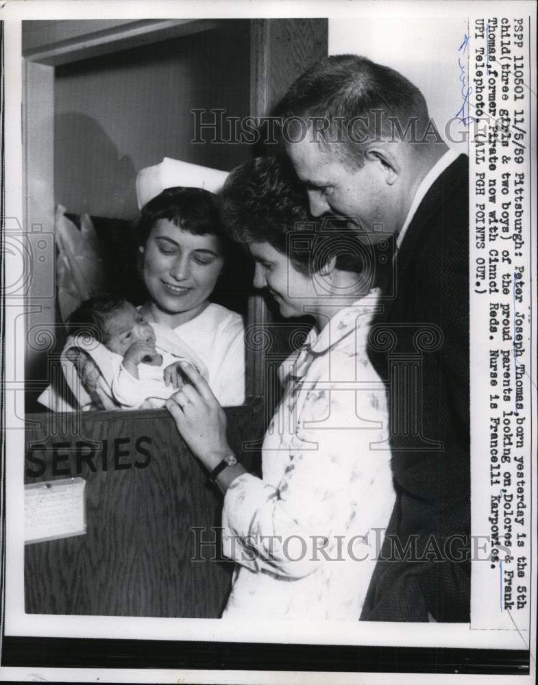 1959 Press Photo Peter J Thomas born to Reds player Frank Thomas & wife Dolores - Historic Images