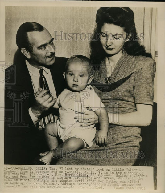 1947 Press Photo Mr & Mrs Ren Hughes & son Walter suing Mrs Harry Green - Historic Images