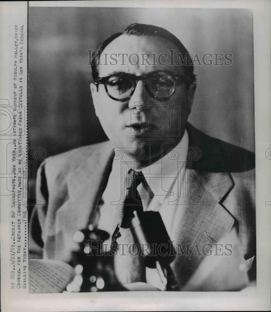 1951 Press Photo Rudolph Halley Chief Counsel for Kefauver Committee - Historic Images