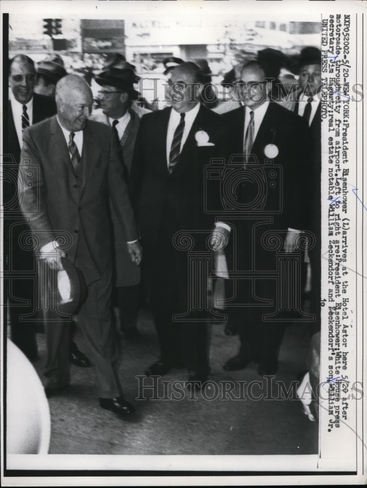 1958 Press Photo President Eisenhower arrives at Hotel Astor - nef01039 - Historic Images